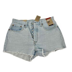 NWT Levis 501 Light Wash Denim Shorts Button Fly 5 Pocket Frayed Hem Size 31